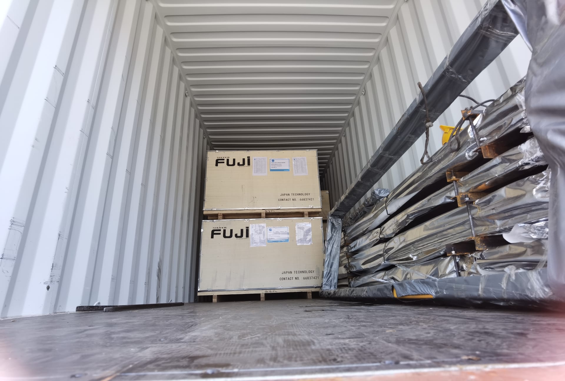 Elevator Companies in Qatar Goods Lift Industrial Lift